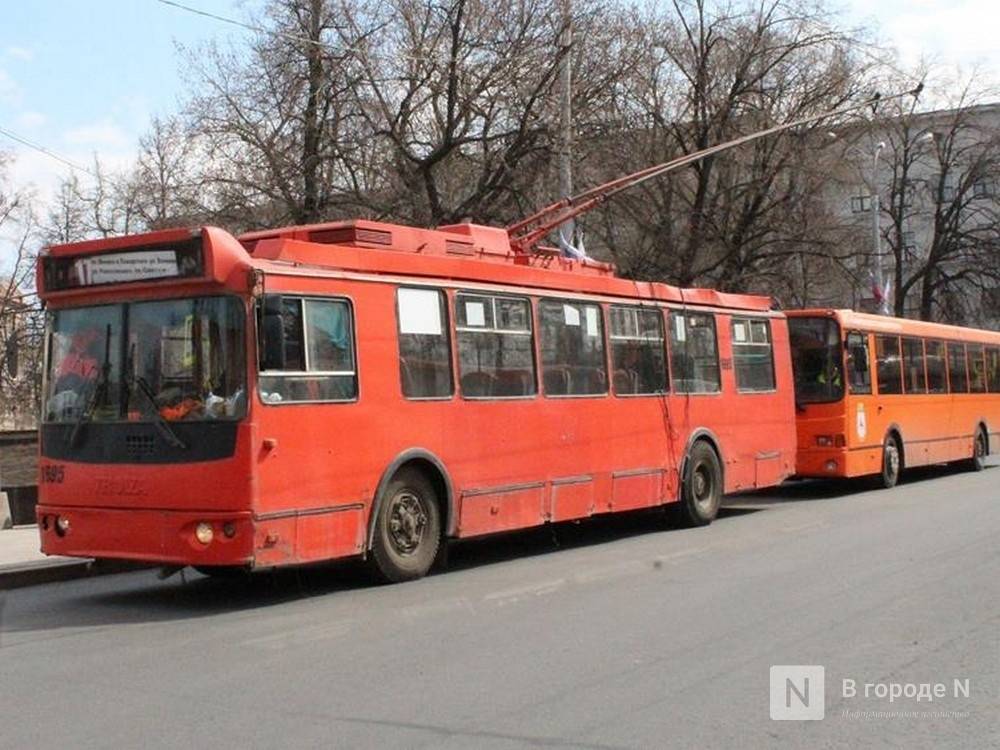 Троллейбусы перестанут останавливаться у гимназии № 1 на площади Минина и Пожарского
