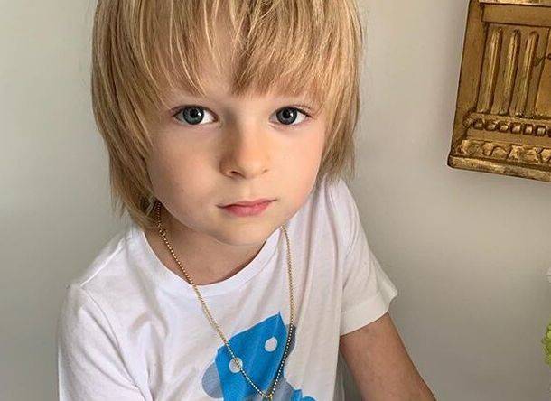 7-летний Саша Плющенко поделился фотографией с новорожденным братом