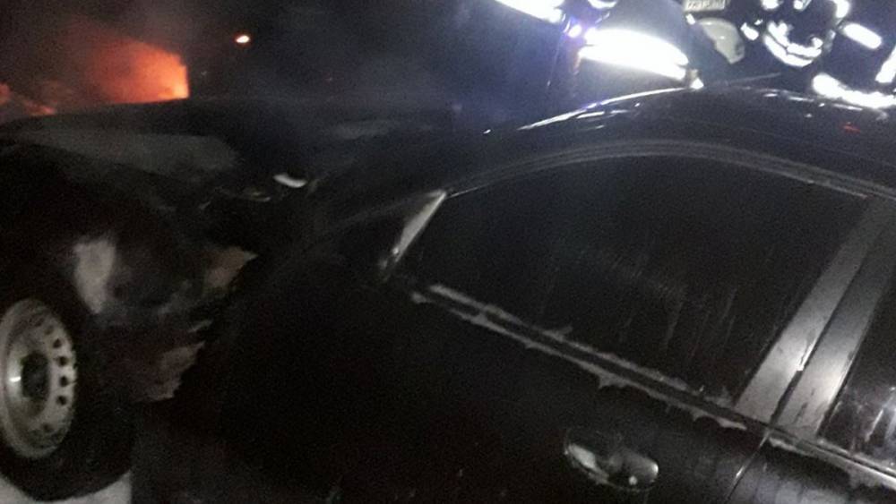 На левом и правом берегу: в Киеве ночью сгорели 4 автомобиля
