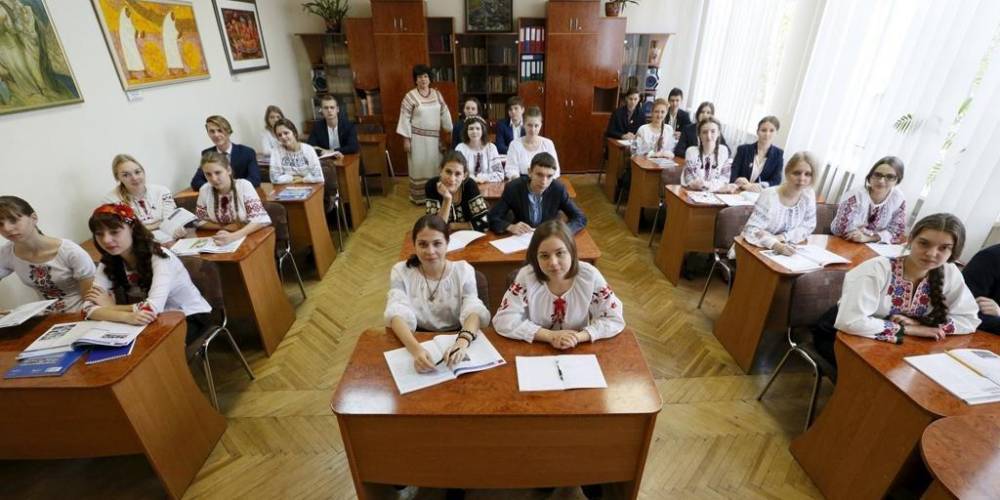 В Украине более 80% учителей и родителей поддерживают половое образование в школах, но большинство мыслят стереотипно — исследование