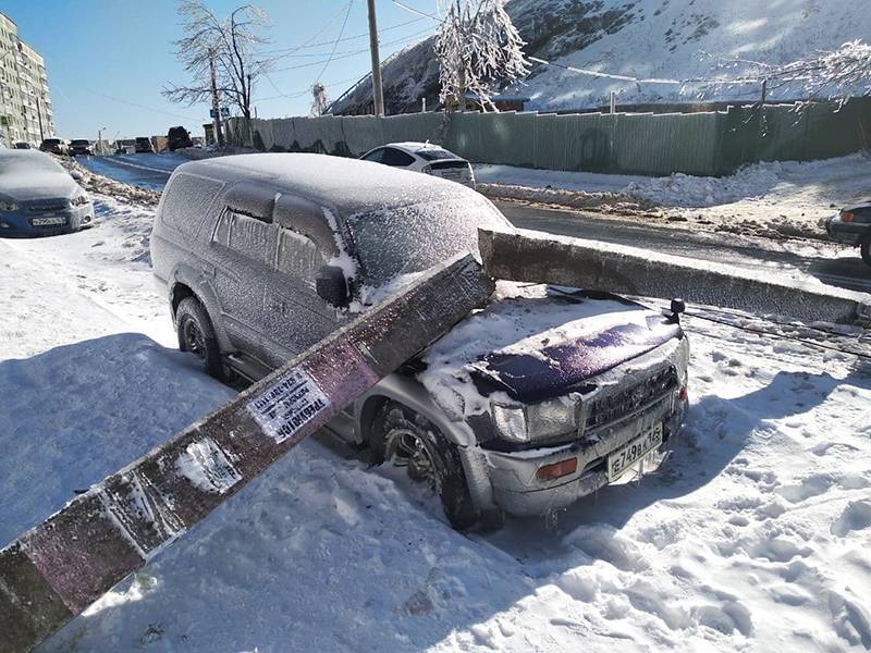 В Кремле назвали колоссальным ущерб от снежного циклона в Приморье