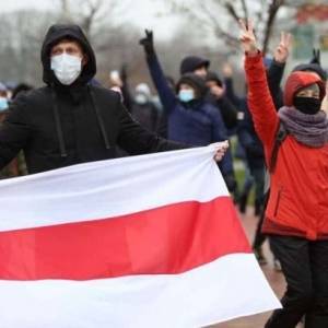Силовики в Беларуси подтвердили задержание 345 участников воскресных протестов