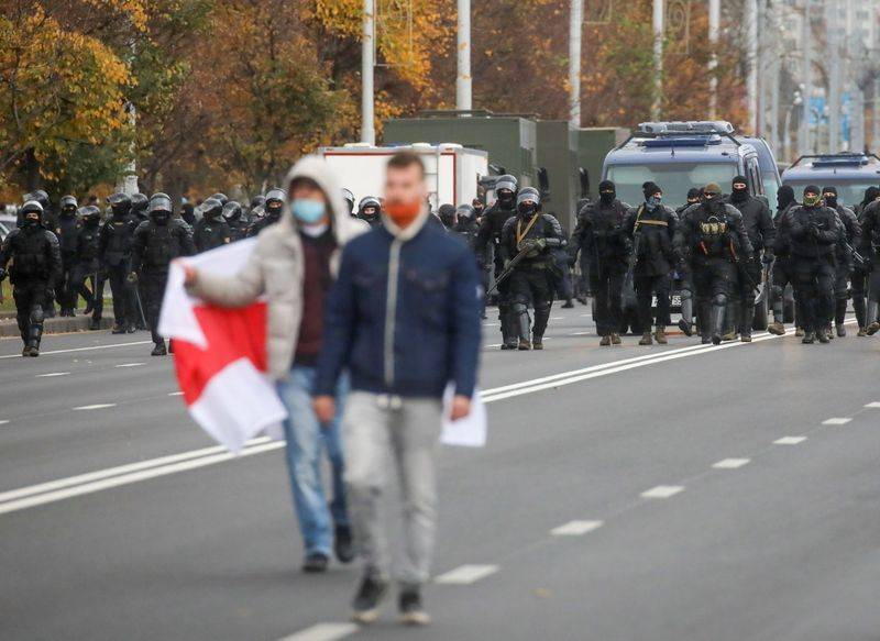 Милиция Белоруссии задержала 345 человек за участие в протестах в воскресенье