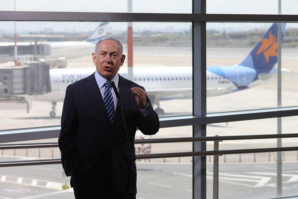 «Гаарец»: Нетаньяху тайно прилетел в Саудовскую Аравию и встретился с принцем Мухаммедом