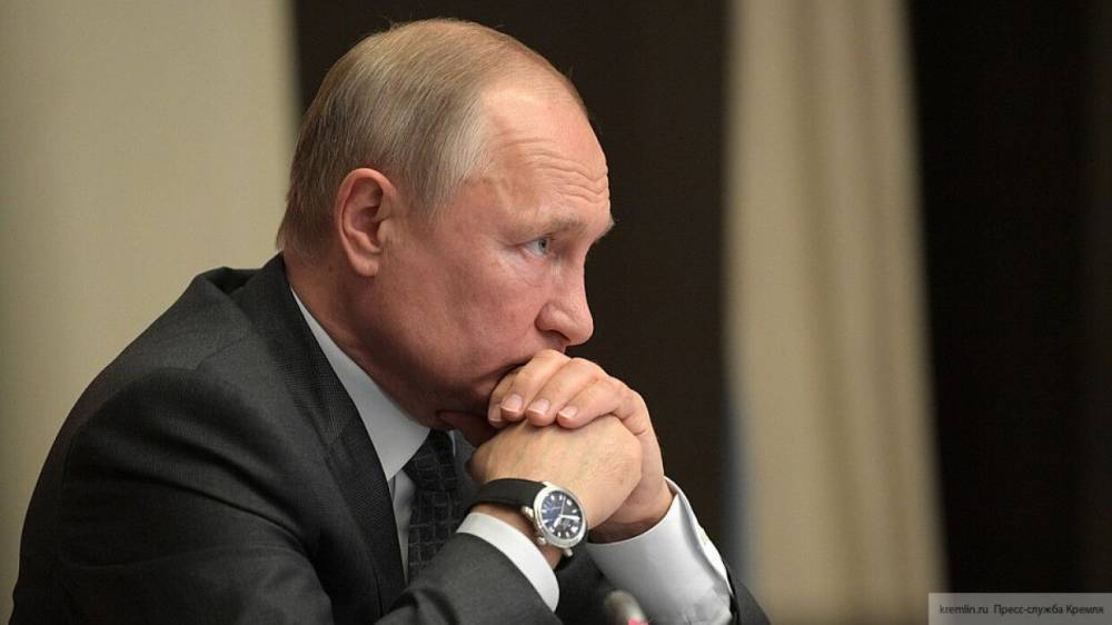 Путин пообещал помочь дефицитному бюджету Псковской области