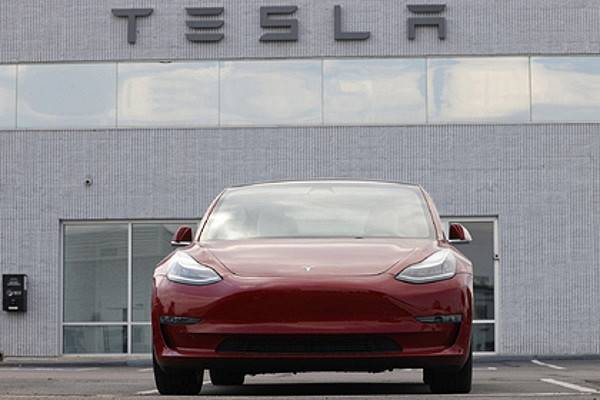 Акции Tesla побили рекорд nbsp