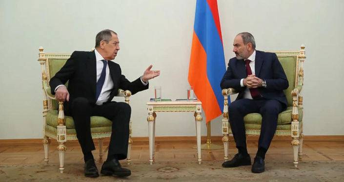"Безупречный прием": в МИД России в очередной раз объяснили ситуацию с флагом в Армении