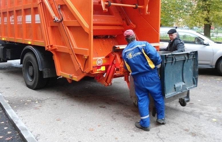 Жителям частного сектора Минска необходимо получить контейнеры для мусора