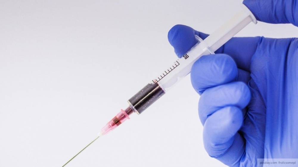 Попова: вакцина от COVID-19 предотвратит тяжелое течение болезни