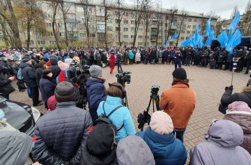 Партия Медведчука: Украинская власть выступила против украинцев в интересах посольства США