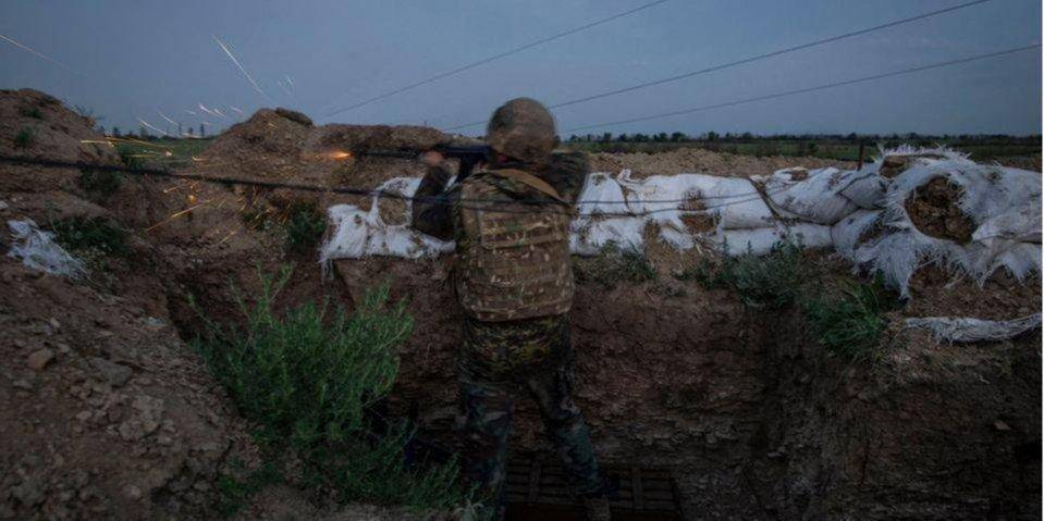 На Донбассе снайпер боевиков ранил украинского военного, его состояние тяжелое
