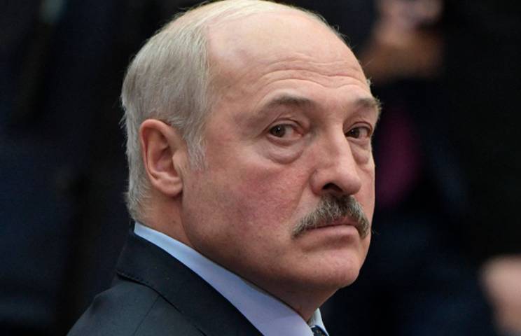 Лукашенко хотят свергнуть руками России - СМИ