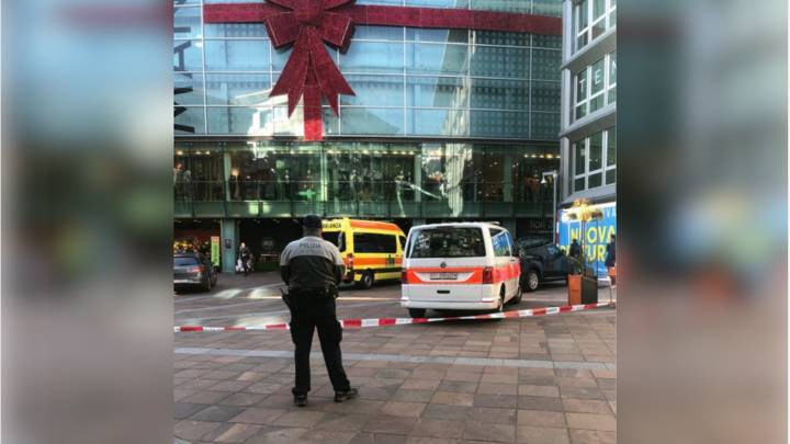 В Швейцарии на покупателей магазина напала женщина с ножом