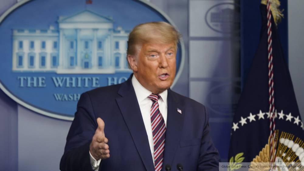 Трамп на встрече в Белом доме не стал отвечать на вопросы журналистов