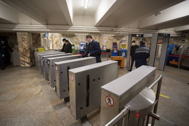Увеличение стоимости проезда в метро Новосибирска прокомментировали в мэрии