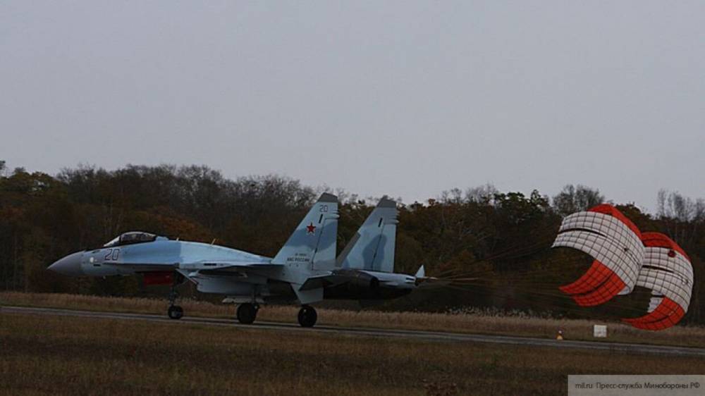 ВКС РФ получили три новых истребителя Су-35С