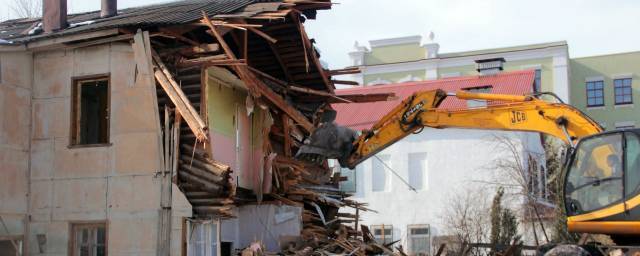 До 2034 года в центре Рязани должны снести многоквартирный деревянный дом