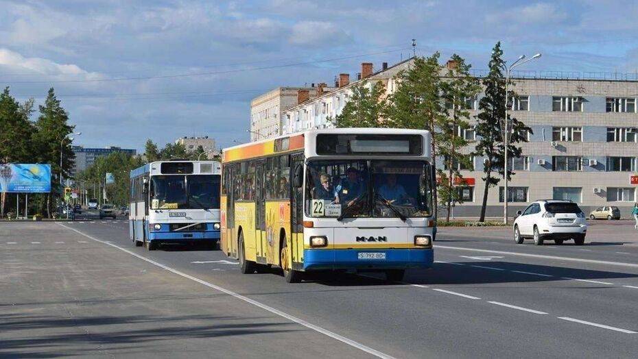 В Павлодаре 25 водителей автобусов бросили работу в середине дня, заявив об отсутствии прибыли