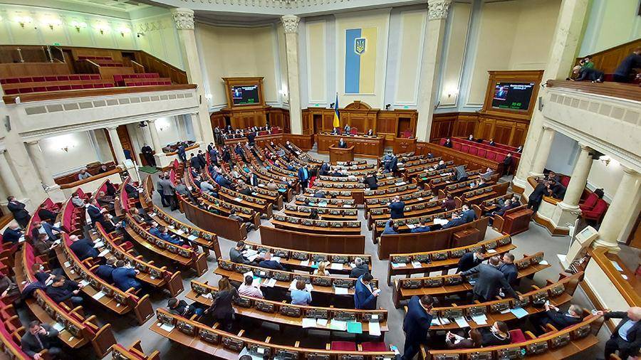 В раде заявили об «огромной дыре» в бюджете Украины