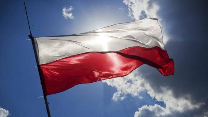 В Польше отреагировали на нарушение эсминцем США российской границы
