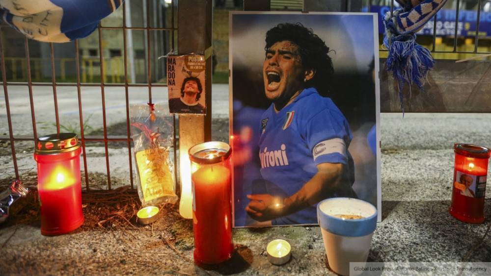 Харламов после смерти Марадоны назвал 2020-й годом соболезнований