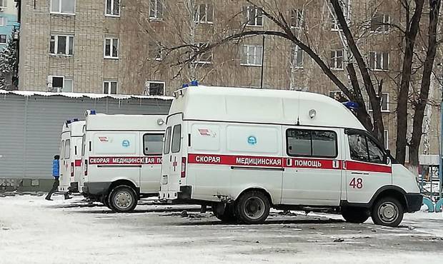 В Барнауле из-за нехватки мест в больницах ковидных пациентов разместили в аварийном здании