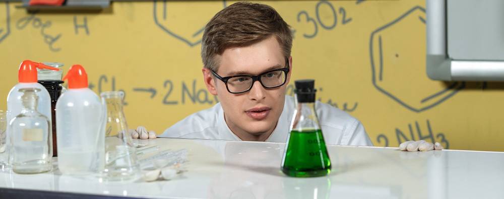Отличная идея для уроков химии: учитель создал песню, которая помогает изучать таблицу Менделеев