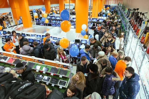Три четверти россиян собираются покупать на распродажах "черной пятницы"