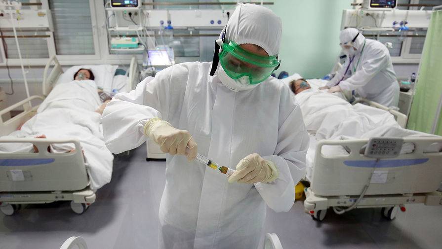 В России впервые выявлено свыше 27 тысяч случаев коронавируса за сутки