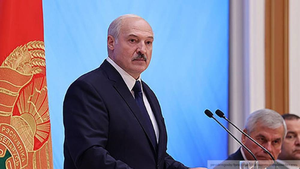Лукашенко назвал коронавирус инструментом политического давления