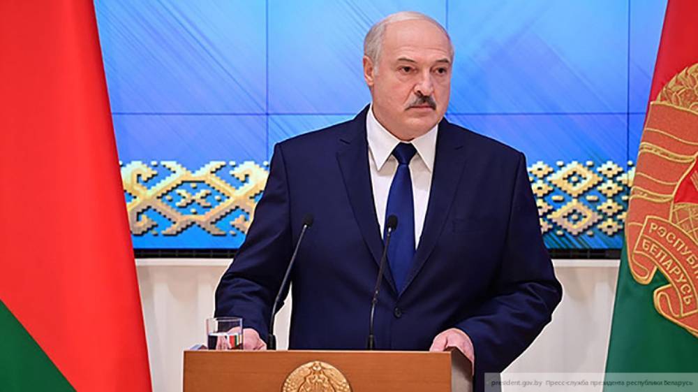 Лукашенко отказался быть президентом при новой конституции