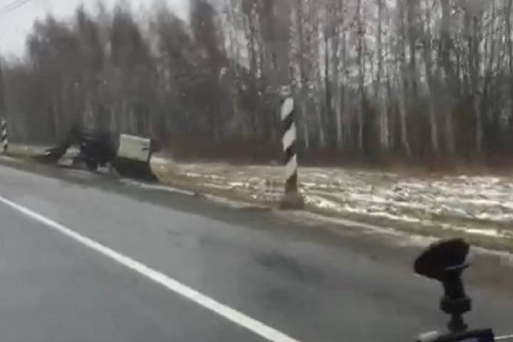 Опубликовано видео с места аварии со снегопогрузчиком в Тверской области