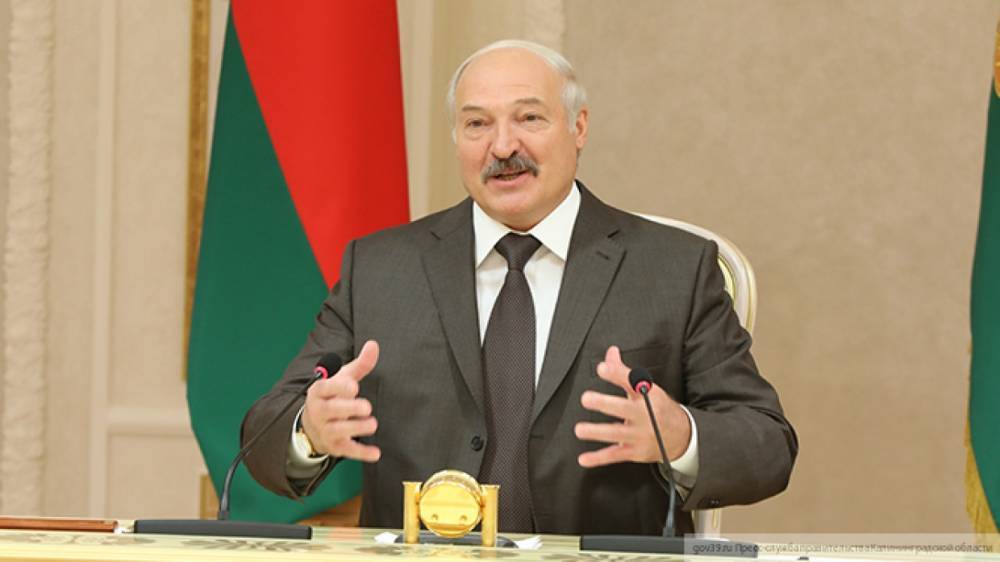 Лукашенко заявил, что Польша просила Путина "сдать" его