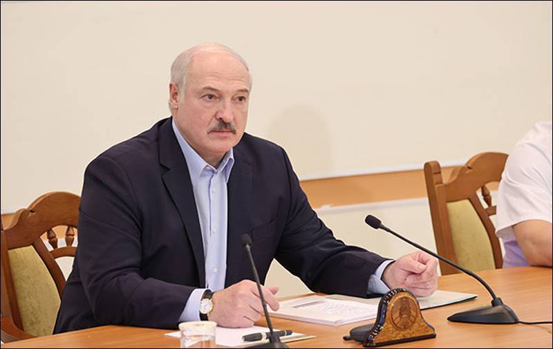 Уйти, чтобы остаться. Лукашенко мучится проблемой транзита власти