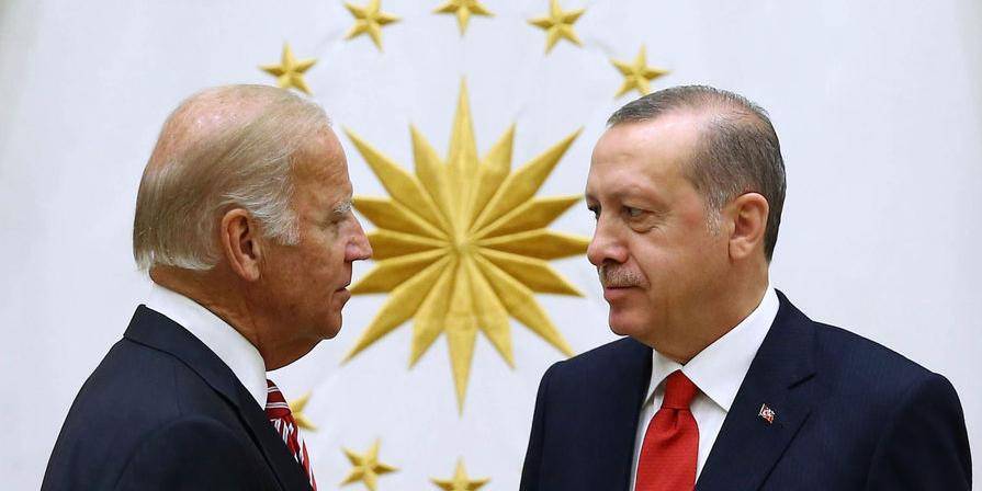 Турция собралась наладить связи с США из-за разногласий с Россией