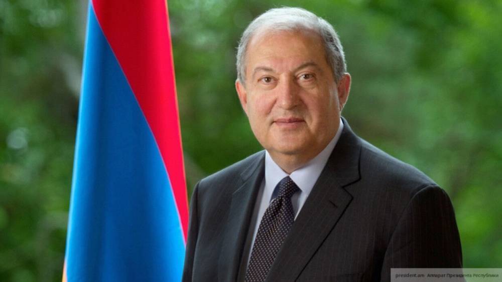 Саркисян вылетел в Москву для встречи с членами армянской общины