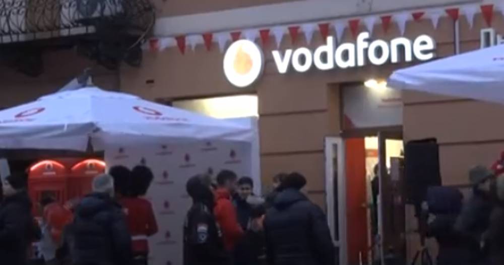 Абоненты прыгают от радости: Vodafone дарит полгода связи бесплатно - как получить