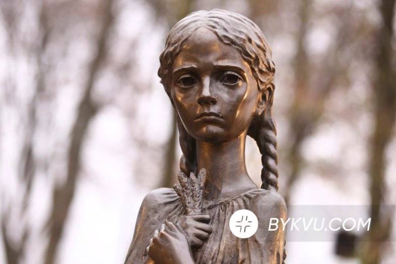 В Киеве почтили память жертв Голодоморов: как это было