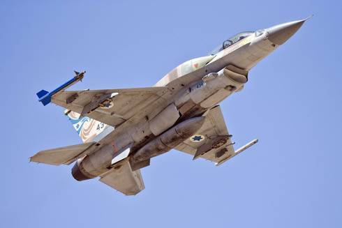 Израиль продаст Канаде 29 списанных истребителей F-16 за 100 млн долларов