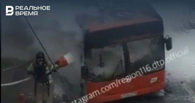 При горении пассажирского автобуса в Казани никто не пострадал