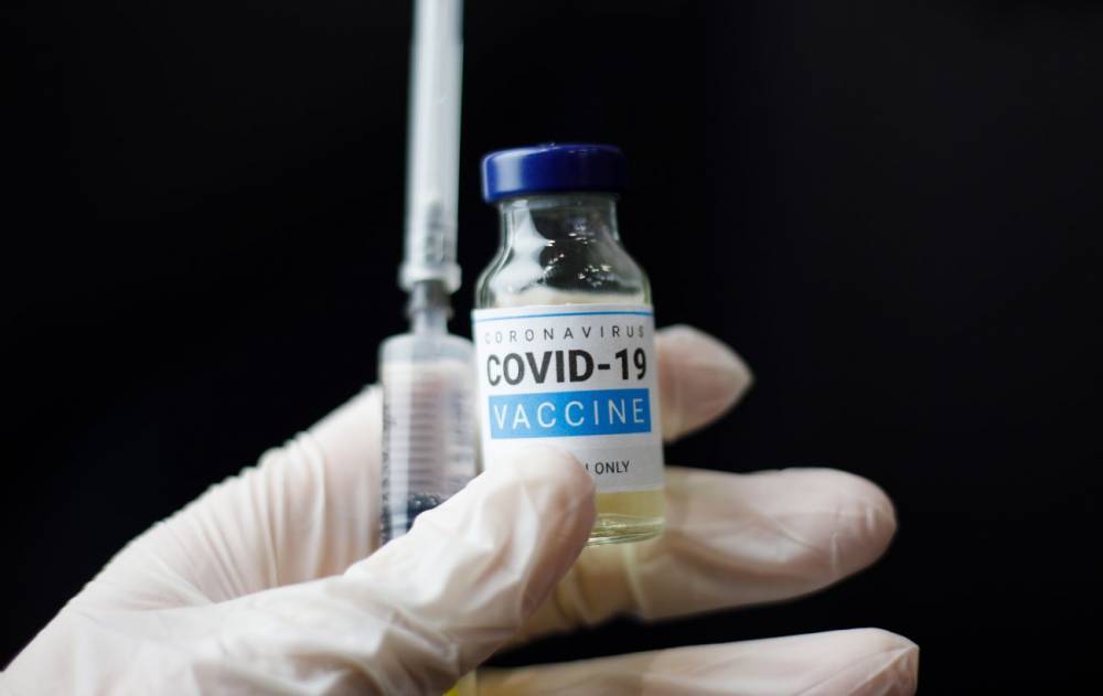 Британия договорилась о поставке еще 2 миллионов доз вакцины Moderna от COVID