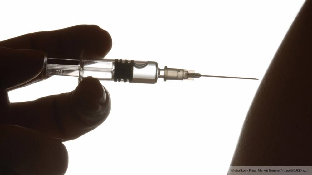 Вирусолог оценил необходимость вакцинации переболевших COVID-19
