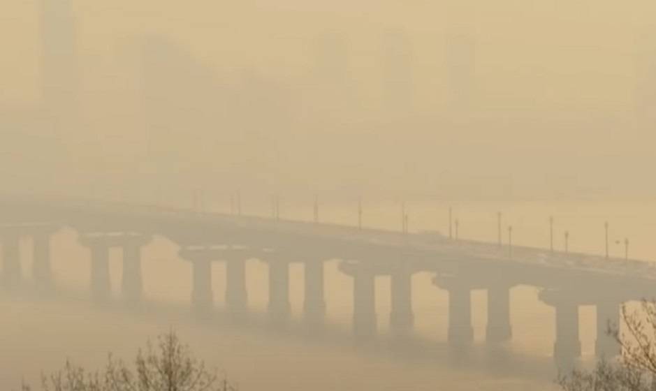 Ядовитый смог вместо воздуха: Киев накрыло облако опасного газа, хоть противогаз надевай