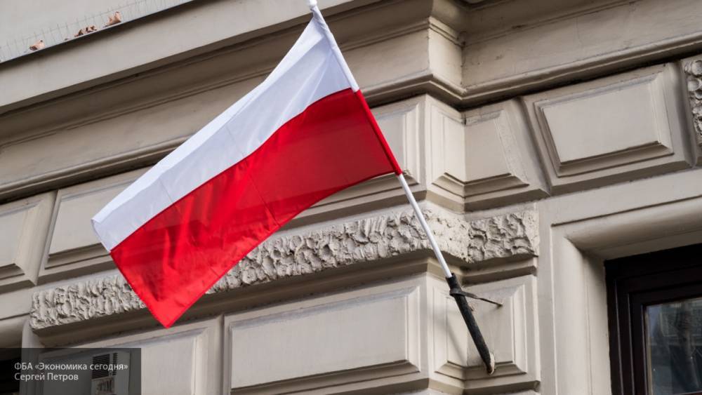 Женщины-депутаты прервали заседание парламента Польши из-за запрета абортов