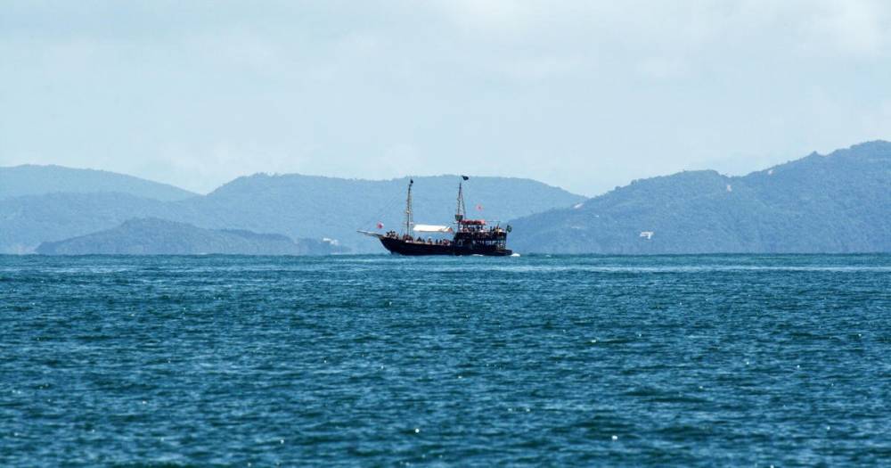 Более 50 нелегальных мигрантов погибли на дрейфующем судне в Атлантике