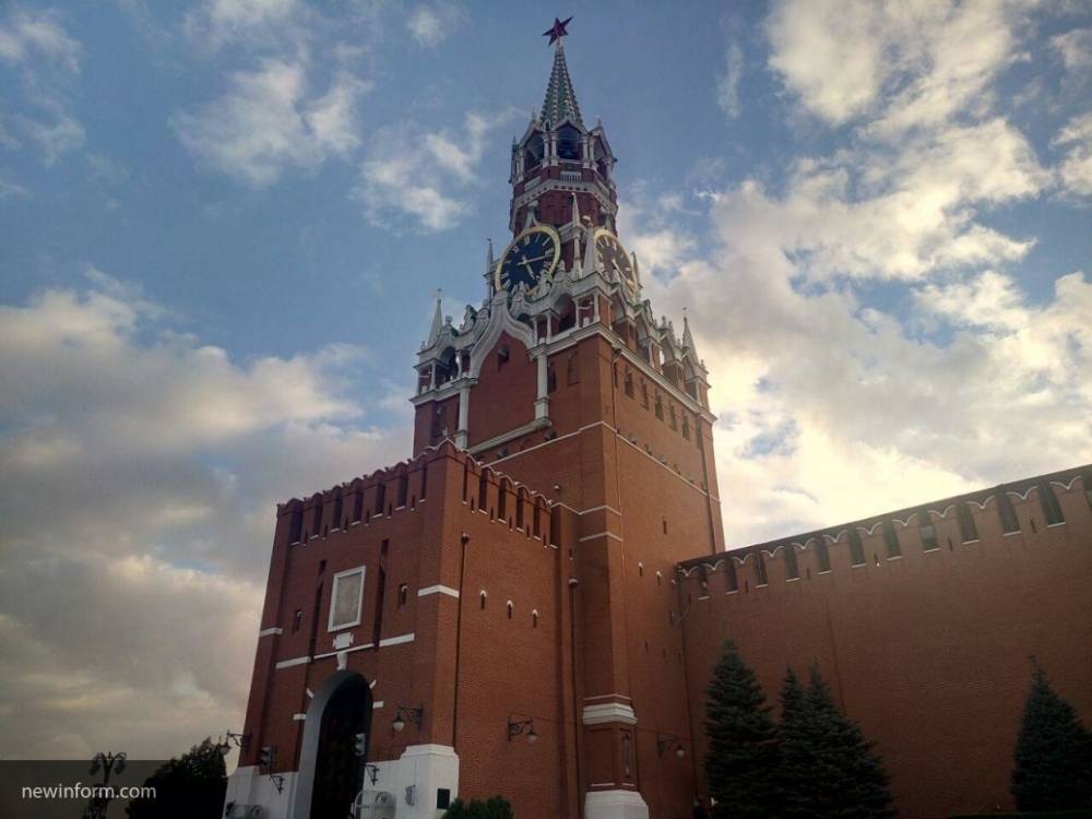 Кремль отказался от праздничного приема 4 ноября из-за COVID-19