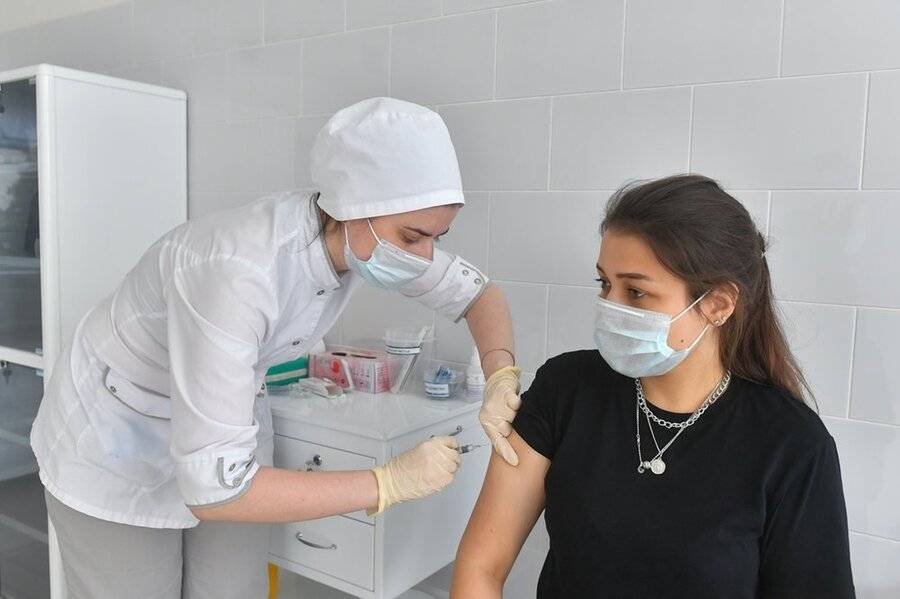 Путин заявил о необходимости вакцинации против коронавируса по всей стране