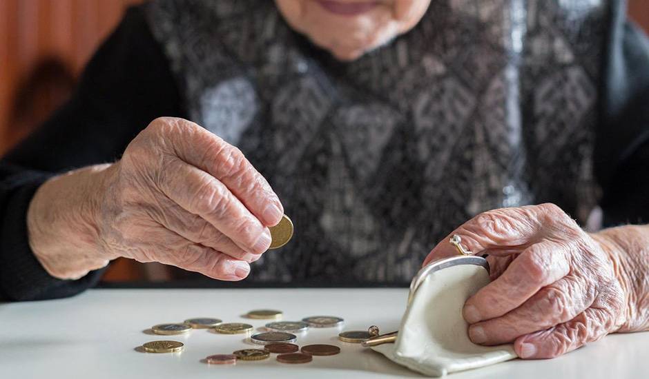 Власти опровергли информацию о массовой проверке доходов пенсионеров