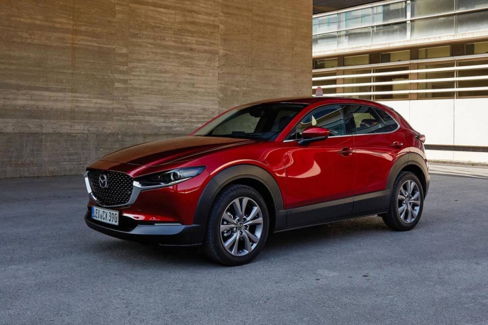 Mazda объявила о начале продаж нового кроссовера в РФ