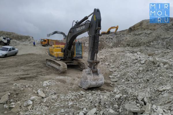 В Дагестане ведется расследование по факту смерти рабочего на территории каменного карьера